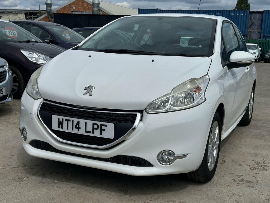 Peugeot 208 1.2 Vti Puretech Active Euro 5 WT14LPF White #2