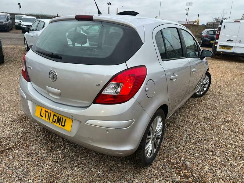 Vauxhall Corsa 1.4 16V Se Hatchback LT11GMQ Silver #4