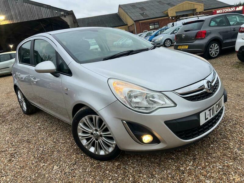 Vauxhall Corsa 1.4 16V Se Hatchback LT11GMQ Silver #3