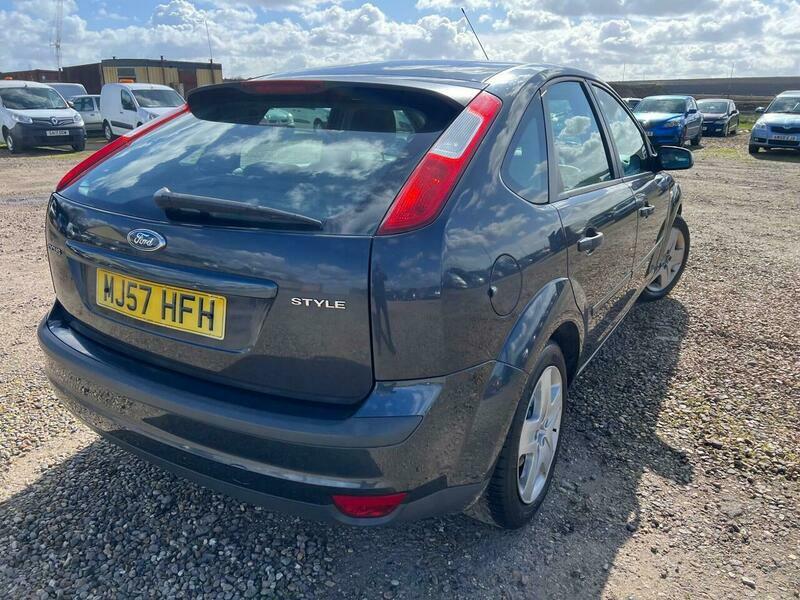 Ford Focus 1.6 Style Grey #4