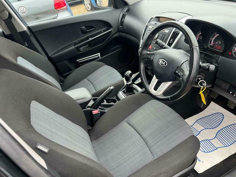 Kia Ceed 1.6 Crdi 2 Sports YP12JVC Black #4