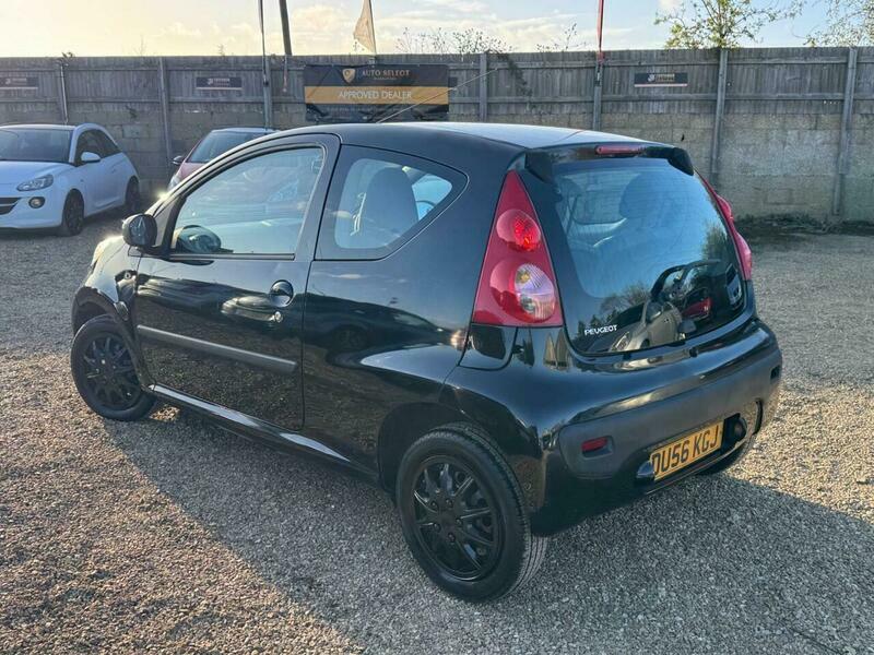 Peugeot 107 1.0 12V Urban Hatchback Black #6