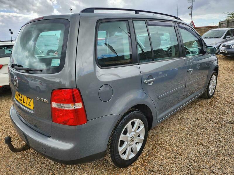 Volkswagen Touran 2.0 Tdi Se Dsg Grey #2