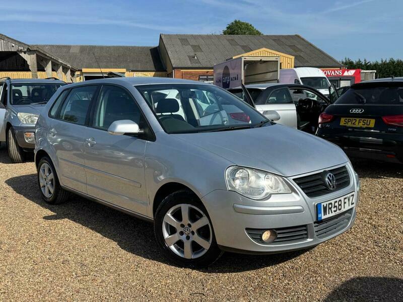 Volkswagen Polo 1.4 Match Silver
