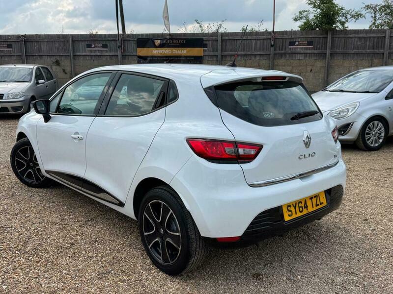 Renault Clio 0.9 Tce Dynamique Medianav SY64TZL White #2