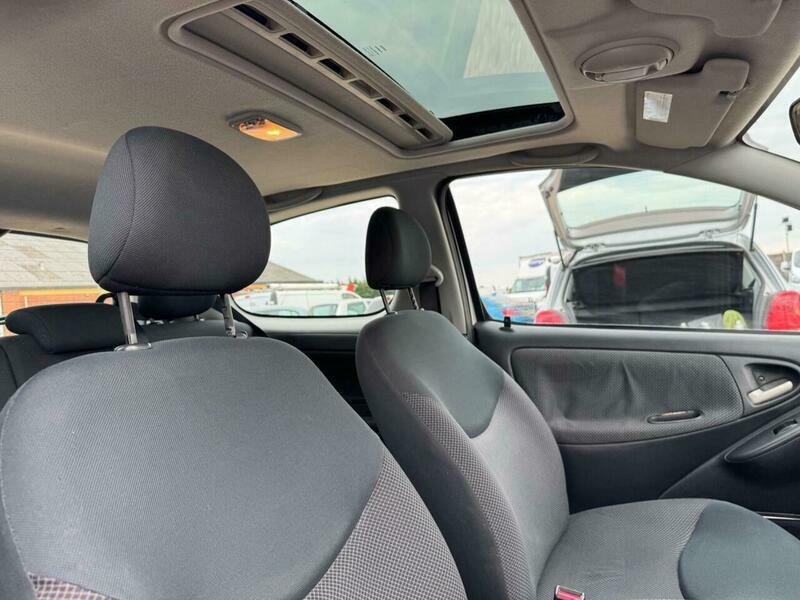 Toyota Yaris 1.3 T Spirit Vvt-i 85 Bhp Blue #15