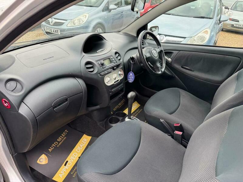 Toyota Yaris 1.3 T Spirit Vvt-i 85 Bhp Blue #16