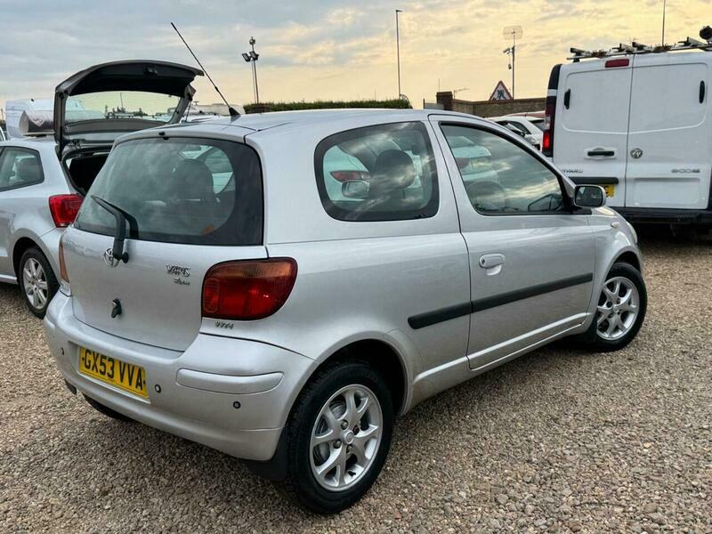 Toyota Yaris 1.3 T Spirit Vvt-i 85 Bhp Blue #5