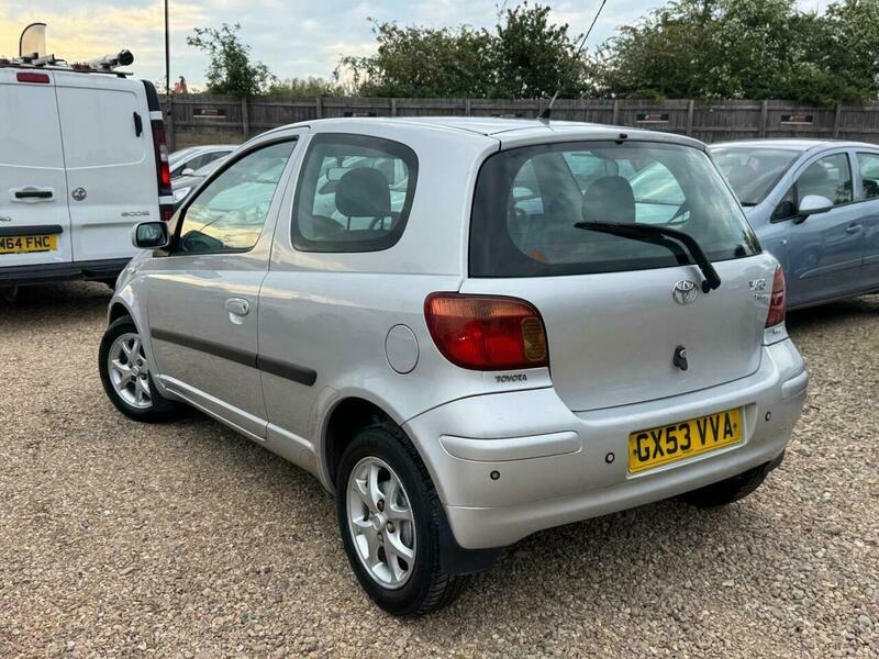 Toyota Yaris 1.3 T Spirit Vvt-i 85 Bhp Blue #2