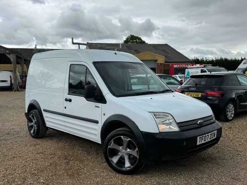 Ford Transit Connect Diesel White #4