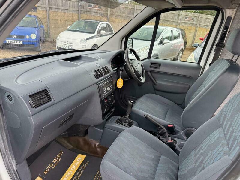 Ford Transit Connect Diesel White #24