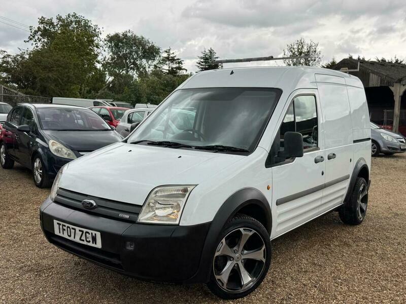 Ford Transit Connect Diesel White #9