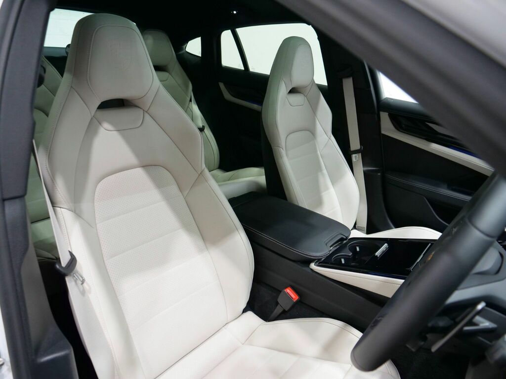 Porsche Panamera 2025 2.9 V6 25.9Kwh 4 E-hybrid Saloon P White #3