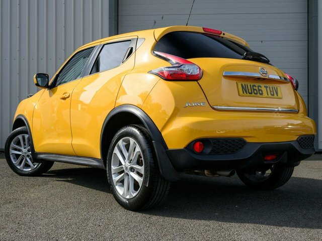 Nissan Juke 2016 1.2 Dig-t N-connecta Suv Eu Yellow #6