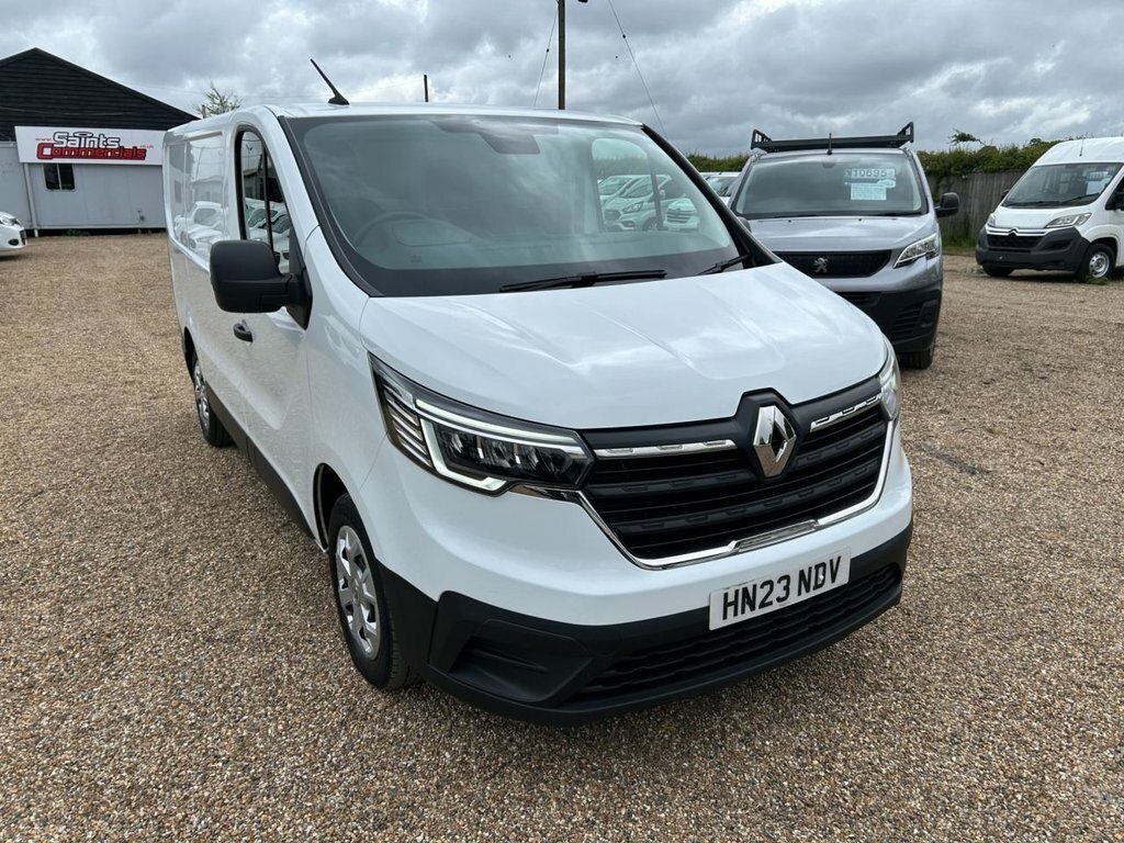 Renault Trafic 2L Business HN23NDV White #4
