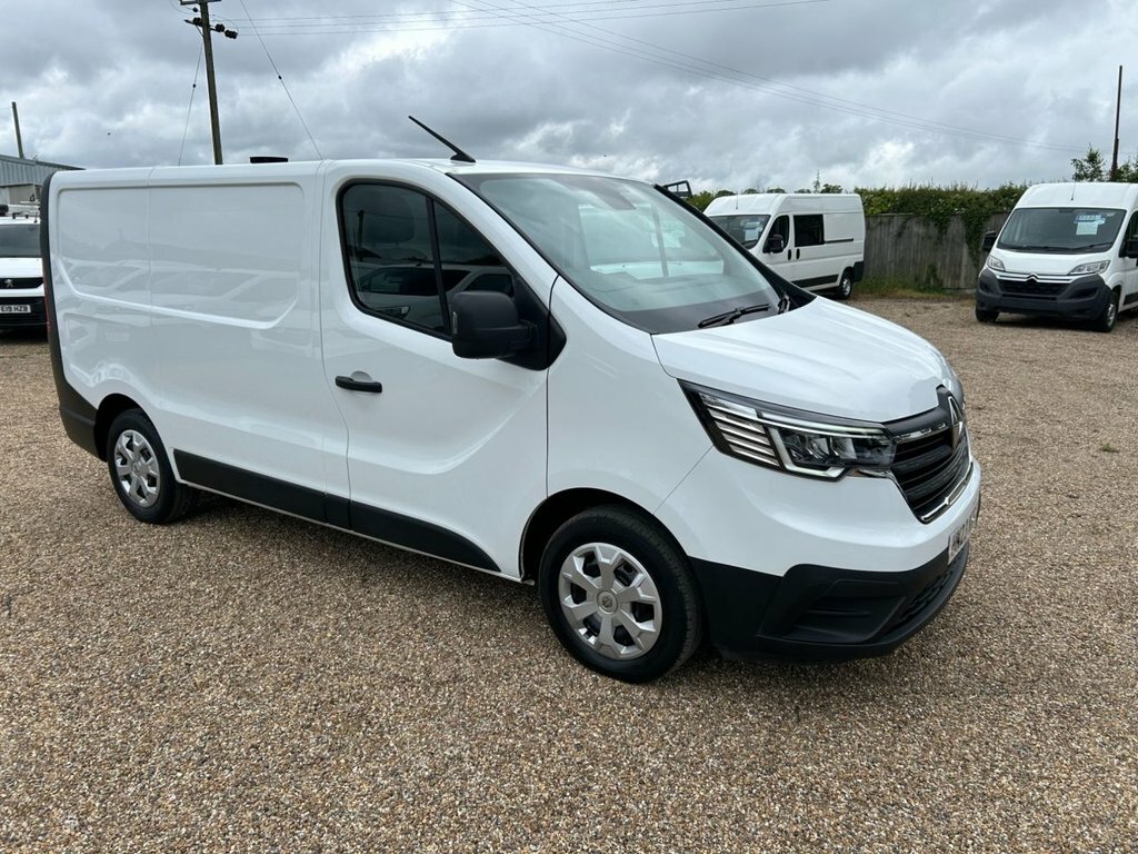 Renault Trafic 2L Business HN23NDV White #5