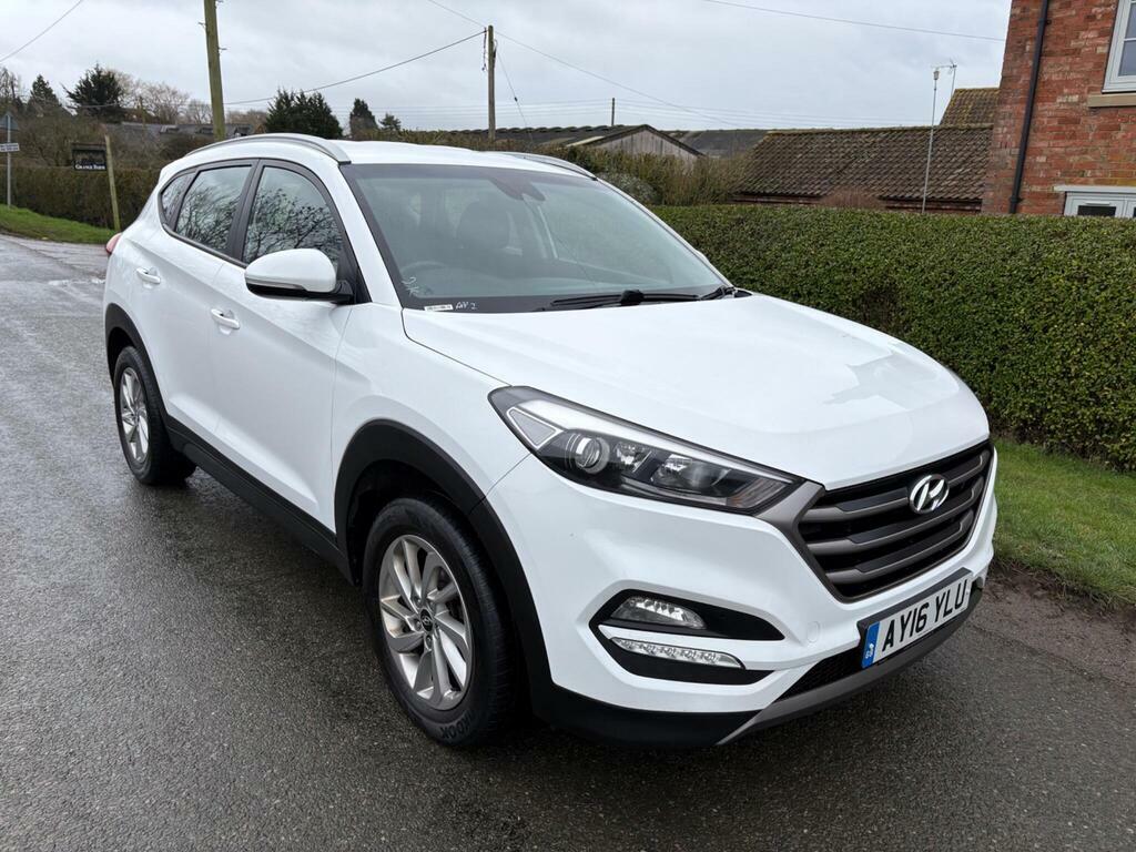 Hyundai Tucson 1.7 Crdi Blue Drive Se Nav Euro 6 S S White