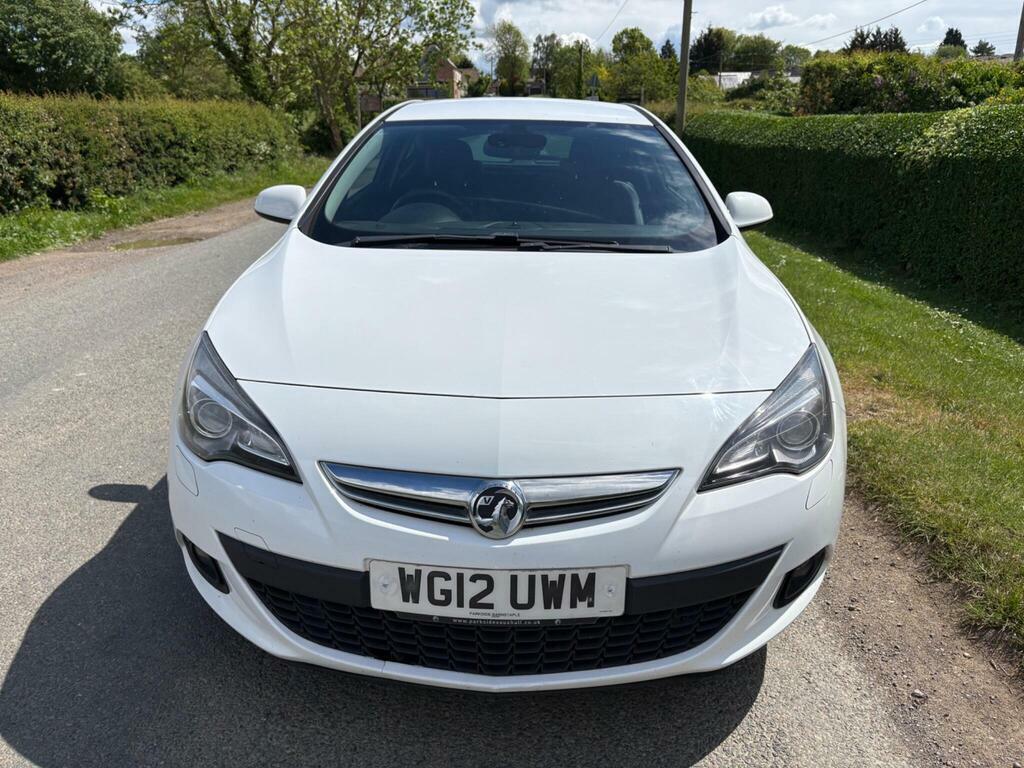 Vauxhall Astra GTC 1.4T Sri Euro 5 S S WG12UWM White #2