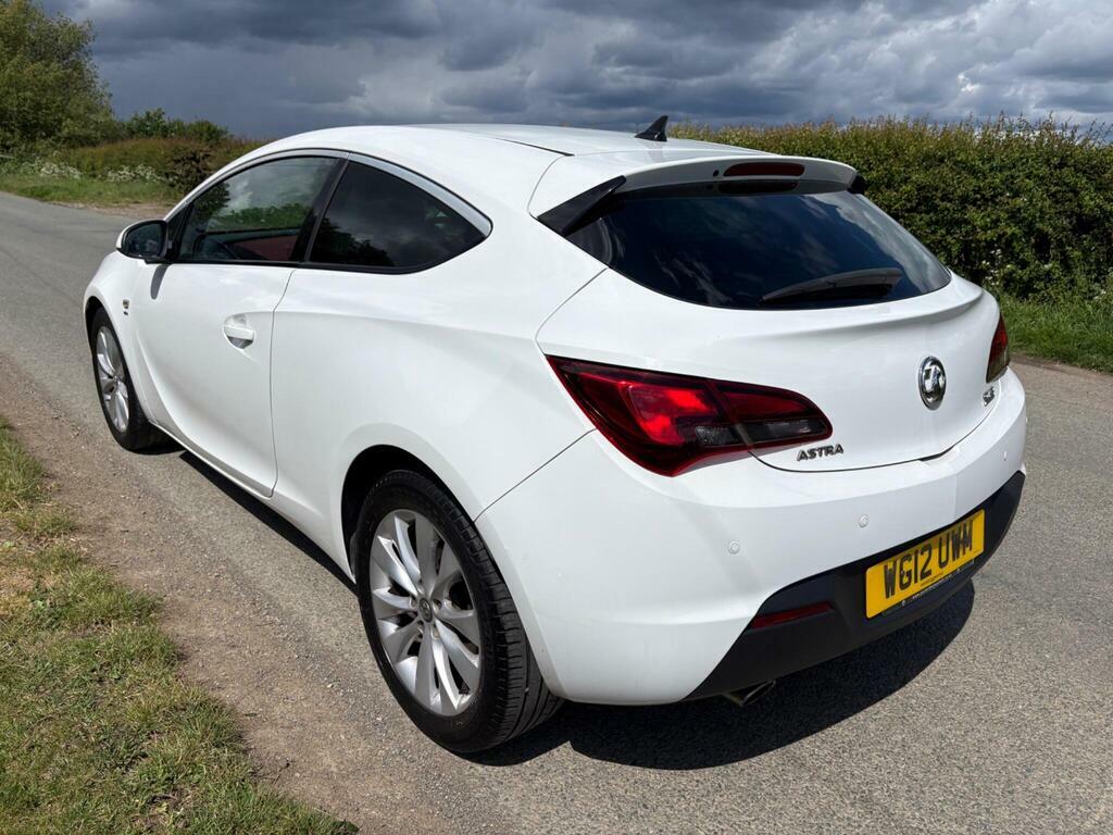 Vauxhall Astra GTC 1.4T Sri Euro 5 S S WG12UWM White #4