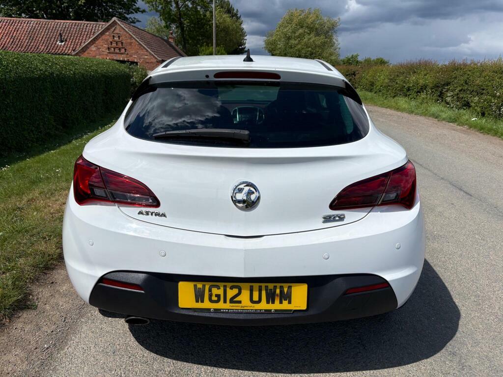 Vauxhall Astra GTC 1.4T Sri Euro 5 S S WG12UWM White #5
