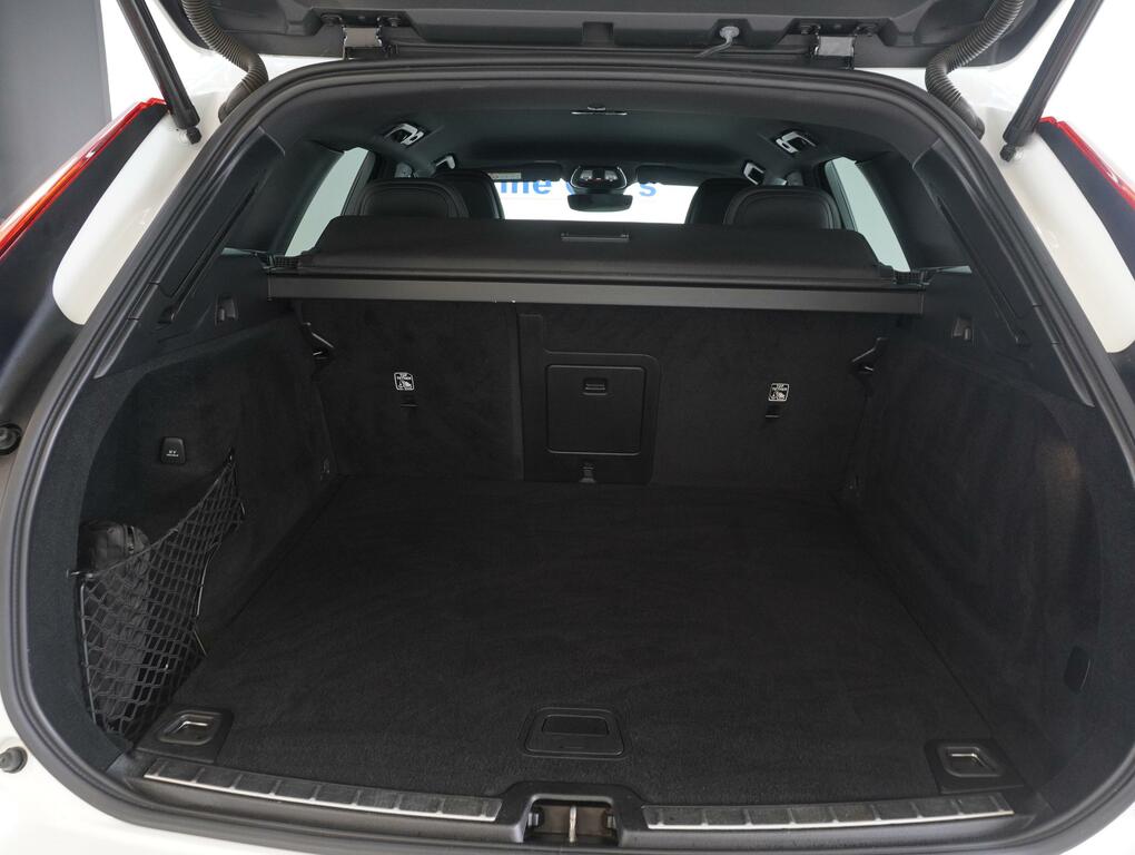 Volvo XC60 2.0 B4 Mhev Plus Suv Hybrid Awd Eu WGZ8065 White #6