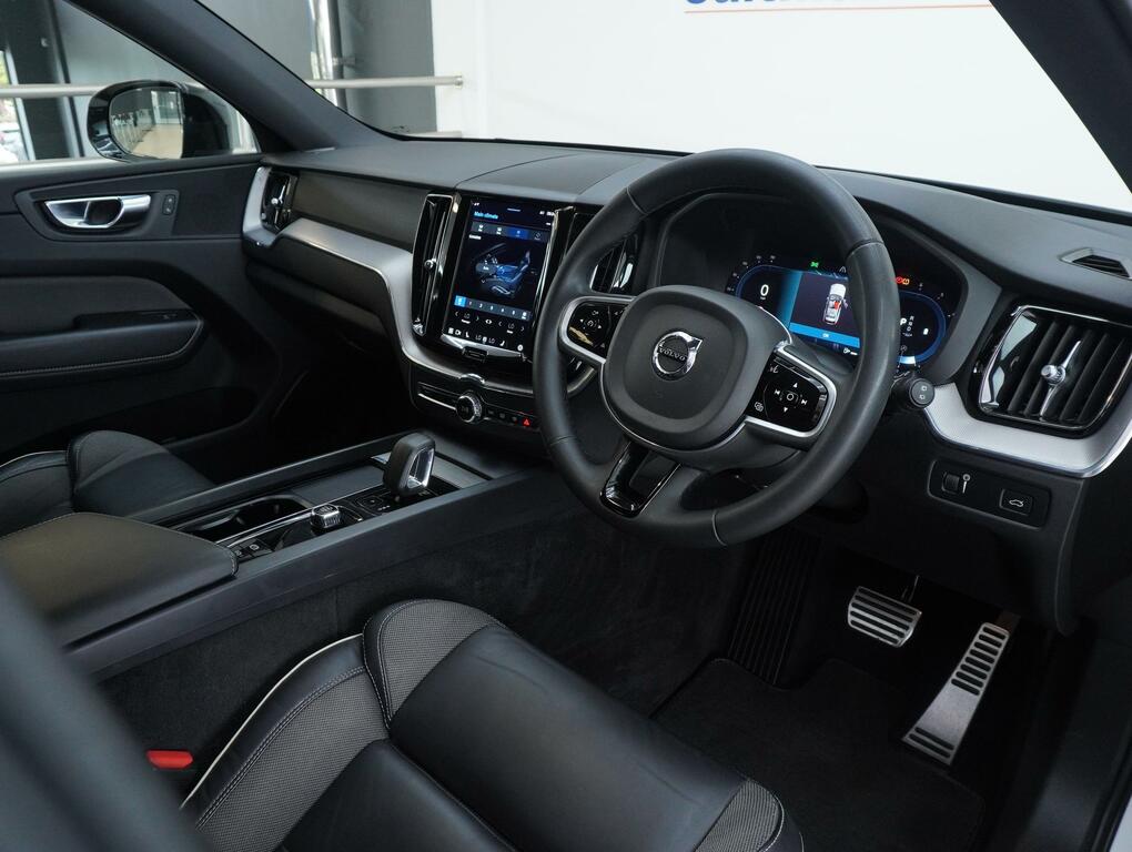 Volvo XC60 2.0 B4 Mhev Plus Suv Hybrid Awd Eu WGZ8065 White #3