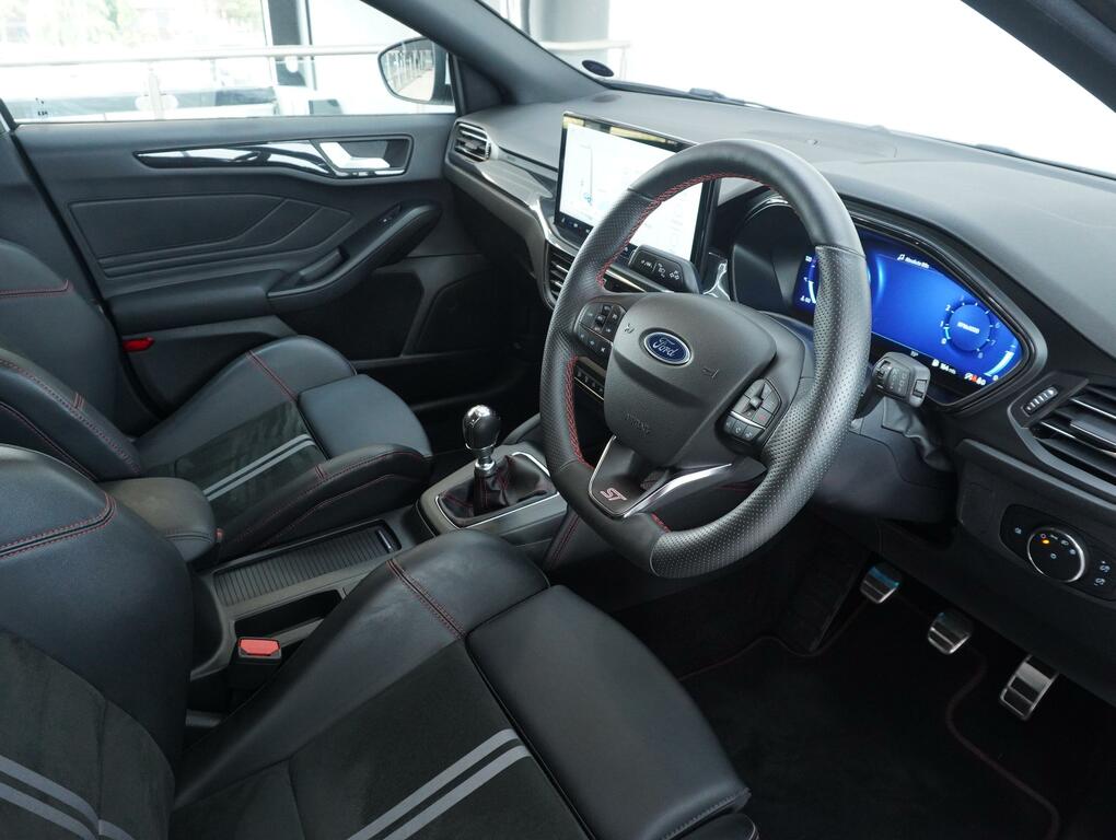 Ford Focus 2.3T Ecoboost St Hatchback Euro LO23WCT White #3