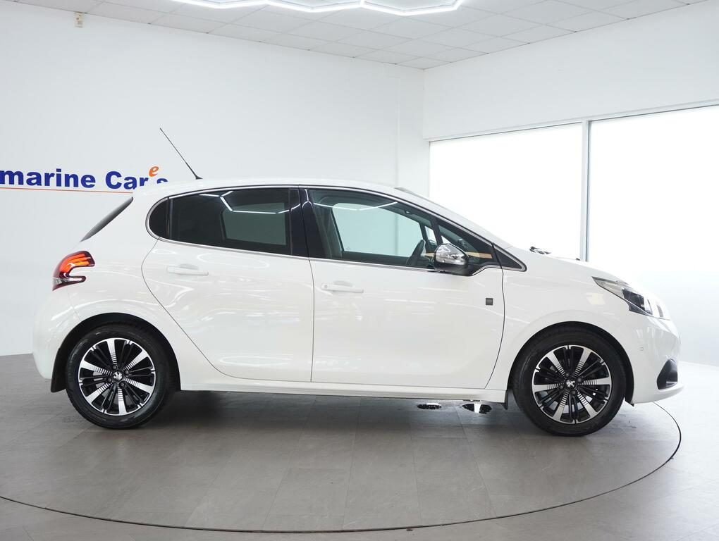 Peugeot 208 1.2 Puretech Tech Edition Hatchback Man YIG7097 White #4