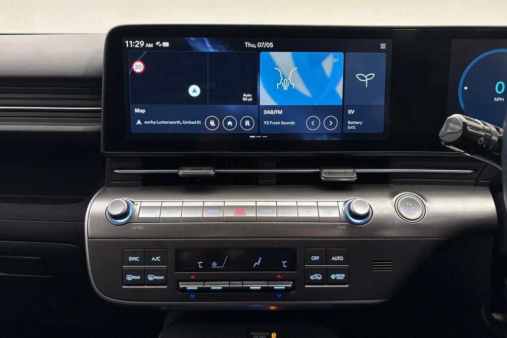 Hyundai Kona 65.4Kwh Advance Suv 218 Ps Silver #4