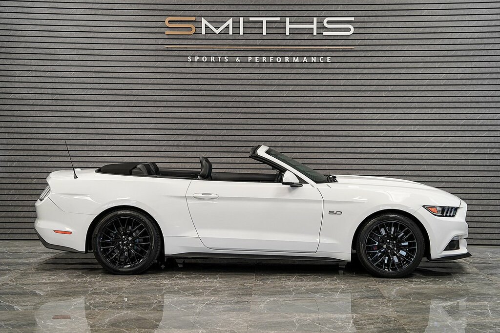 Ford Mustang V8 Gt White #3