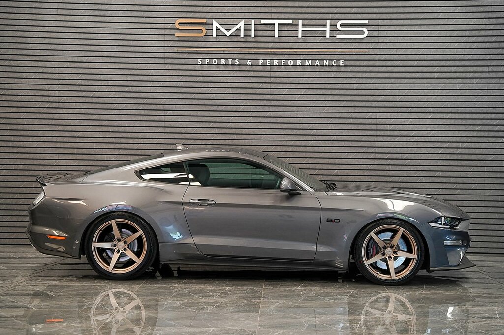 Ford Mustang V8 Gt Grey