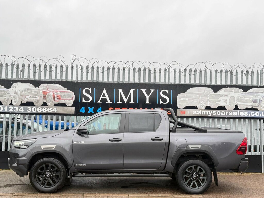 Toyota HILUX 2.8 D-4d Invincible X 4Wd Euro 6 Ss OV22XSA Grey #4
