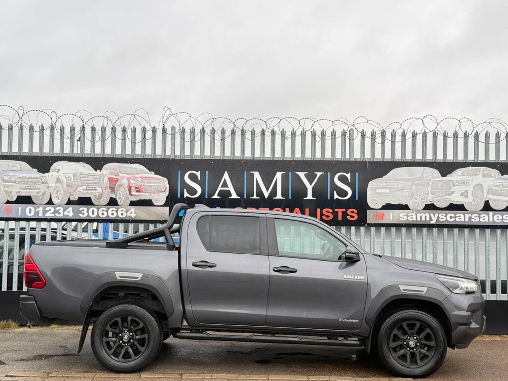 Toyota HILUX 2.8 D-4d Invincible X 4Wd Euro 6 Ss OV22XSA Grey #3