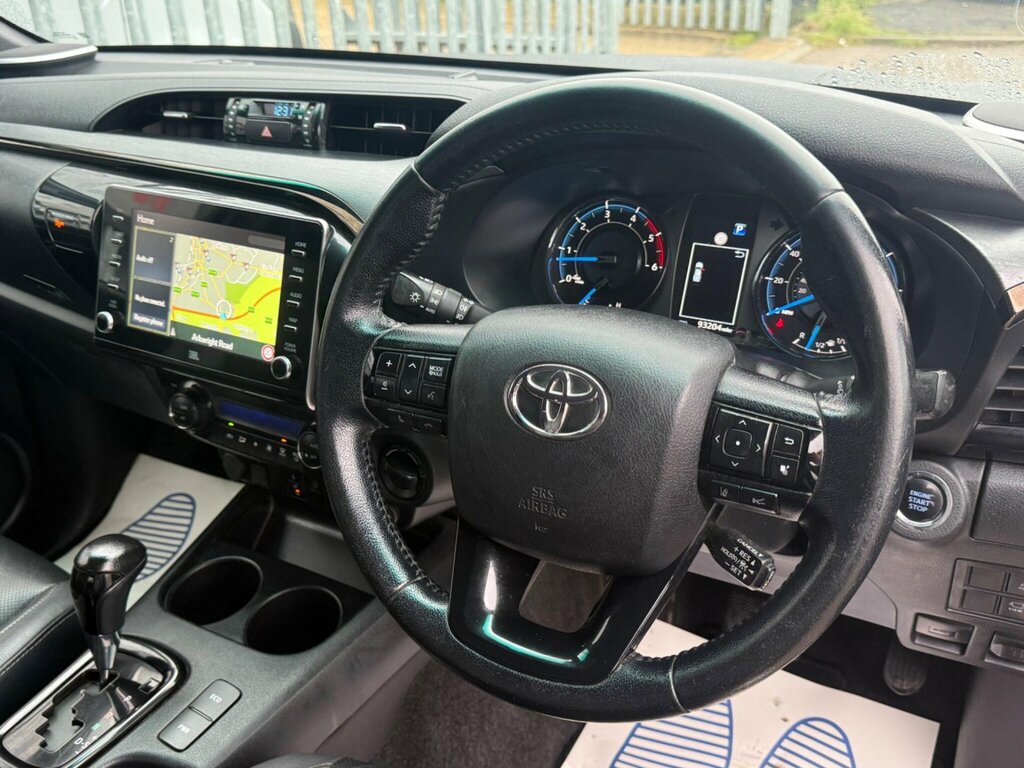 Toyota HILUX 2.8 D-4d Invincible X 4Wd Euro 6 Ss OV22XSA Grey #6
