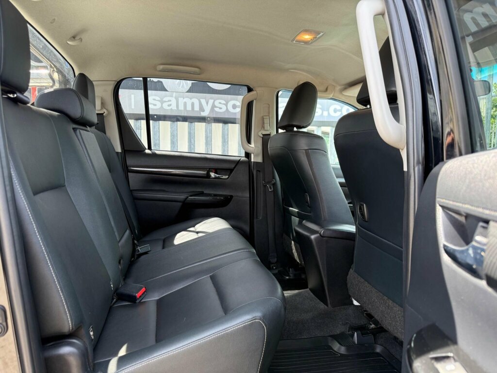 Toyota HILUX Invincible X Ltd Ed Dcab Pup 2.4 D-4d 3.5T Black #11