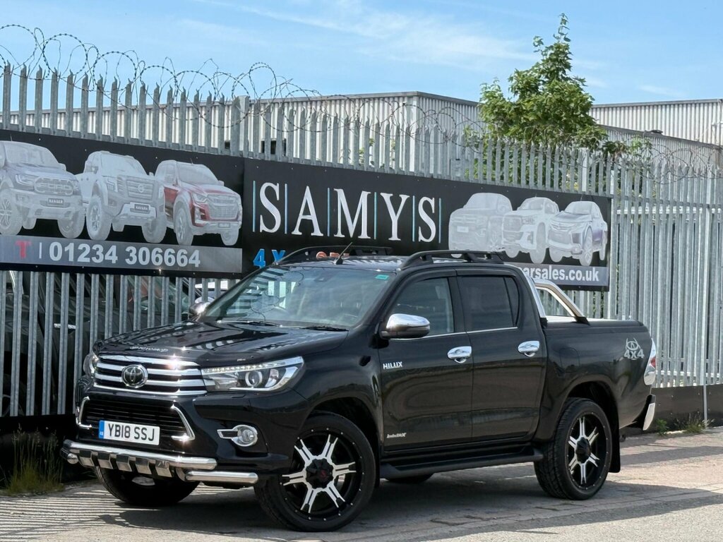 Toyota HILUX 2.4 D-4d Invincible X 4Wd Euro 6 Ss T Black