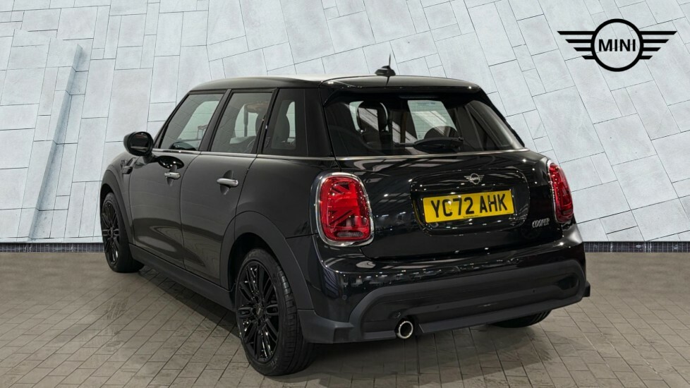 Mini Hatch 5-Door Hatch Cooper Exclusive YC72AHK Black #3