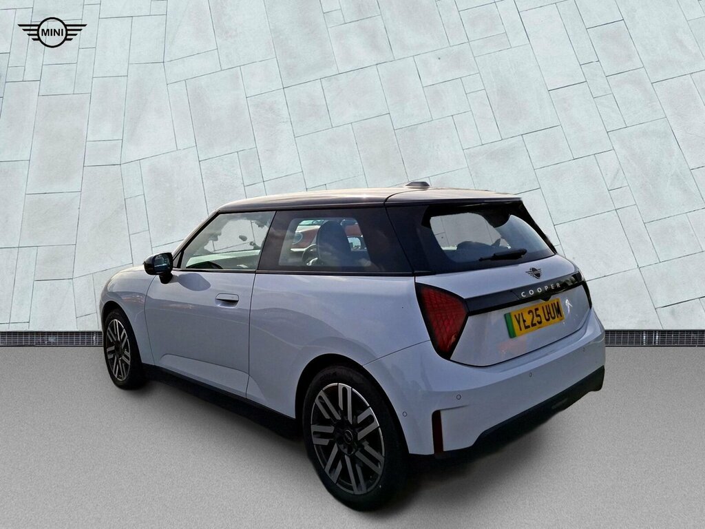 Mini Hatch E 40.7Kwh Classic YL25UUM #3