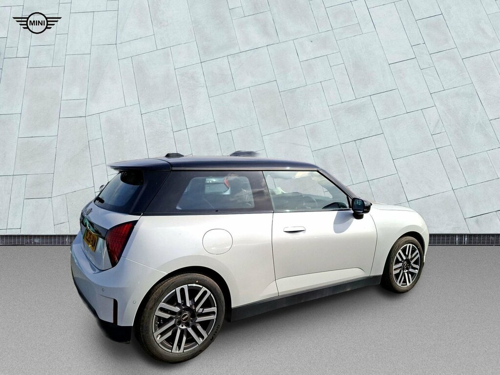 Mini Hatch E 40.7Kwh Classic YL25UUM #2