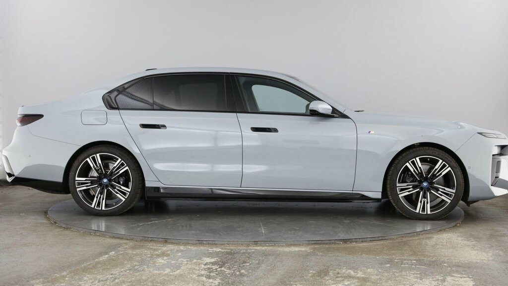BMW i7 I7 Xdrive60 M Sport Grey #3