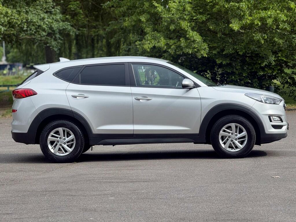 Hyundai Tucson Suv 1.6 Gdi S Connect Euro 6 Ss 201868 OV68XAT Silver #6