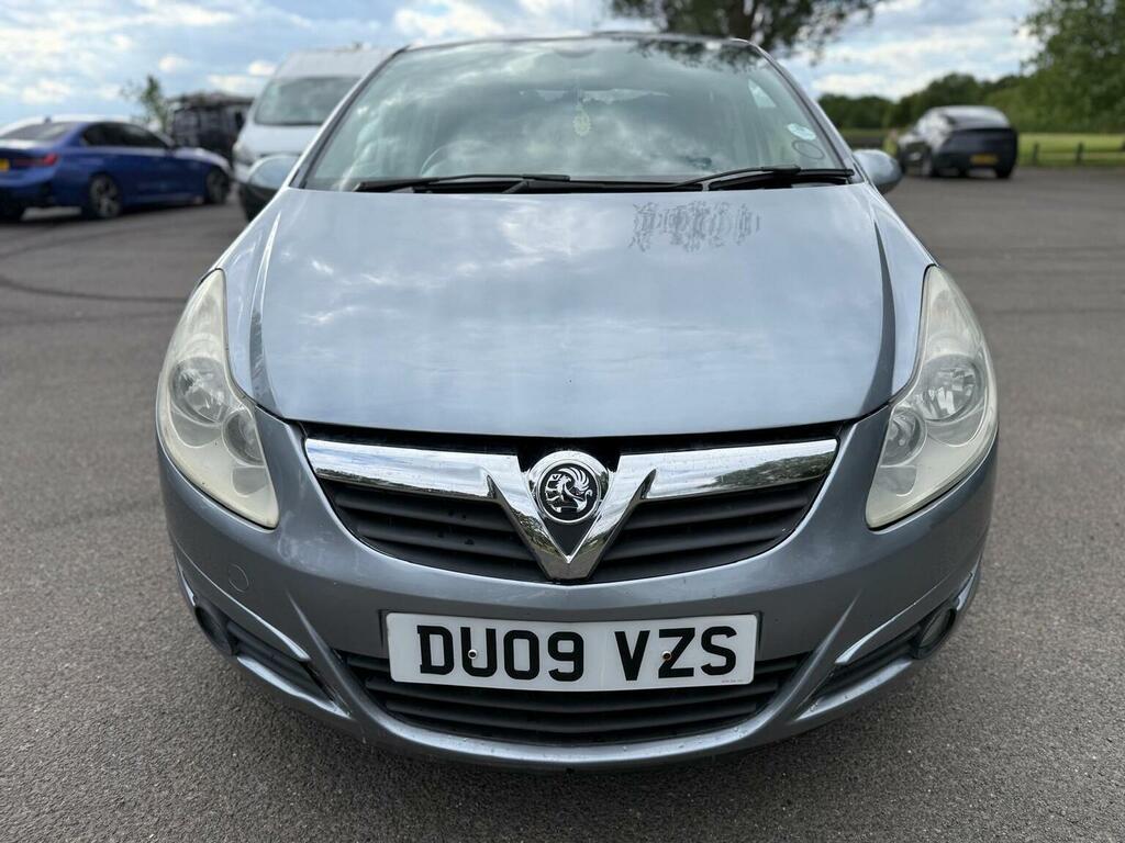 Vauxhall Corsa Hatchback 1.4I 16V Design Ac 200909 DU09VZS Silver #2
