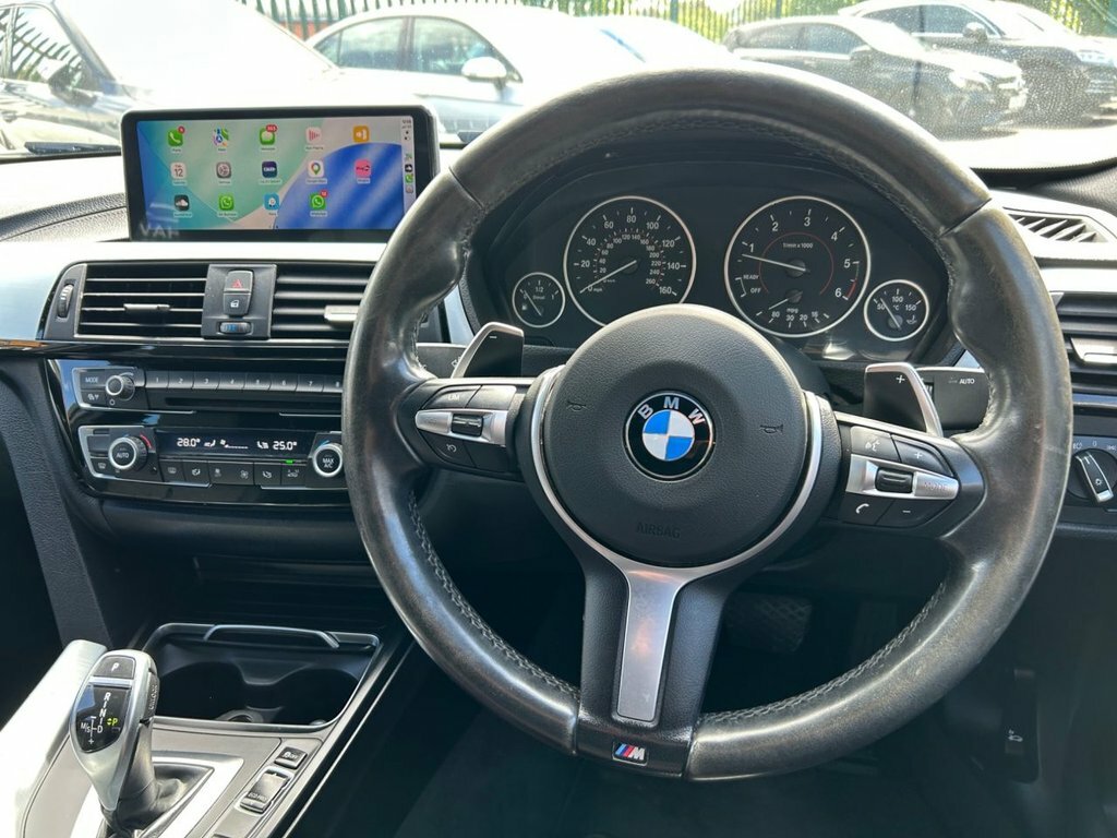 BMW 3 Series 3L M Sport LG67UHW White #3