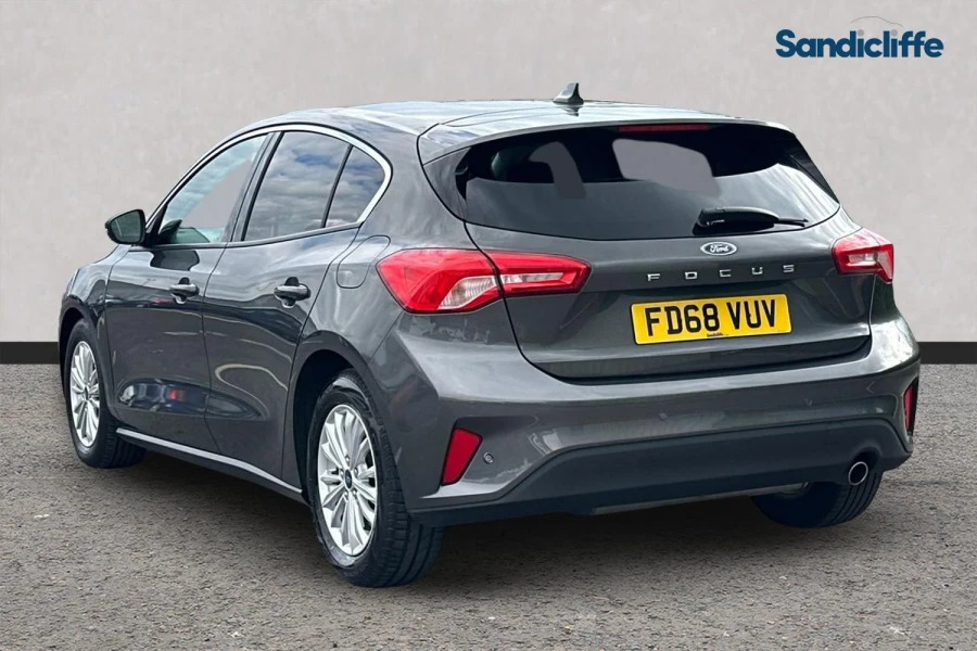 Ford Focus Focus 1.0 L Ecoboost Titanium 6Spd 125Ps FD68VUV Grey #6