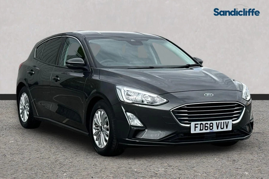 Ford Focus Focus 1.0 L Ecoboost Titanium 6Spd 125Ps FD68VUV Grey