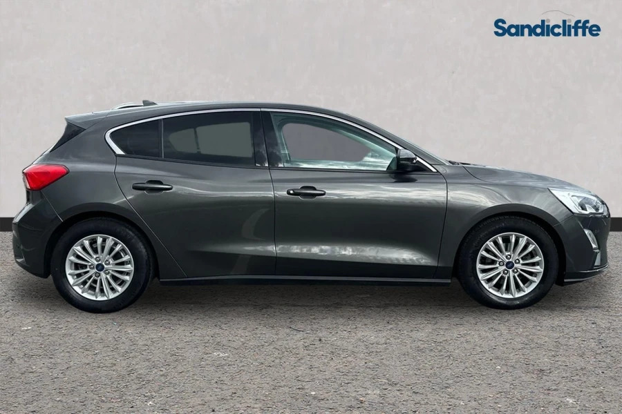 Ford Focus Focus 1.0 L Ecoboost Titanium 6Spd 125Ps FD68VUV Grey #3