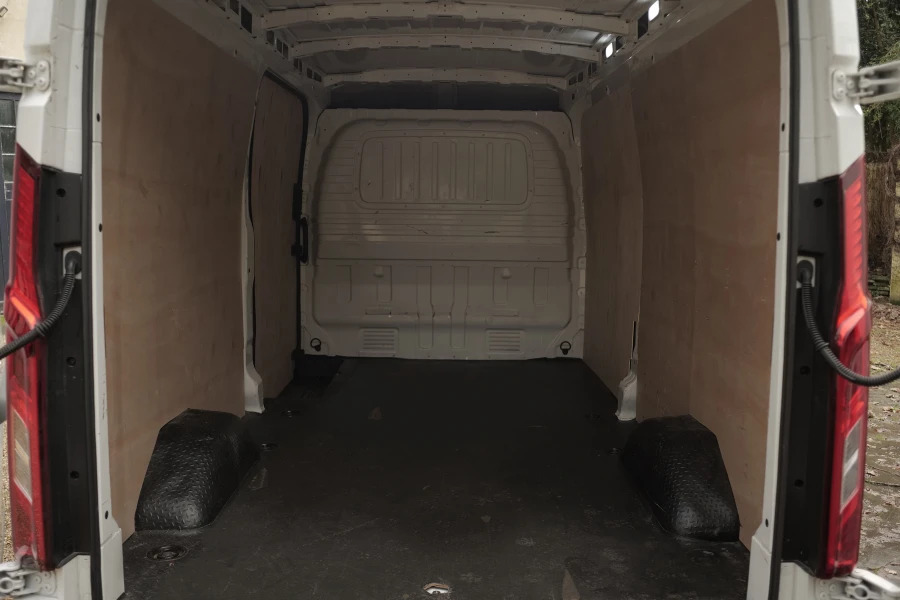 Maxus Deliver 9 Deliver 9 150Kw High Roof Van 88.5Kwh White #3