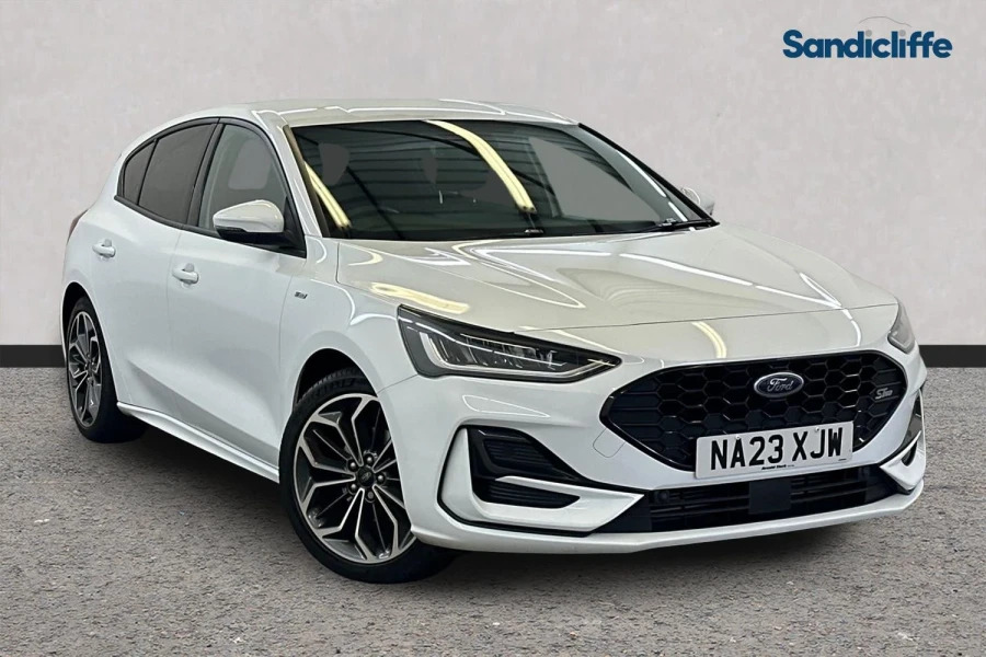 Ford Focus Focus St-line X 1.0L Ecoboost 155Ps Mhev Fw White
