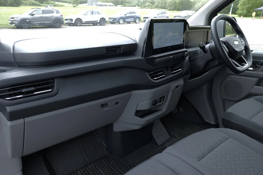 Ford Transit Custom Transit Custom V710 Limited Dciv 320 L2 2.5L Durat Silver