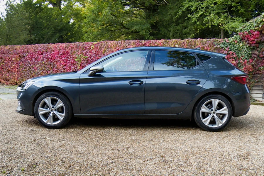Seat Leon Leon 1.5 Tsi Evo Fr Hatchback Blue